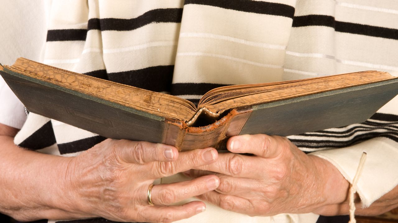 OFFERING, PRAYER AND CONNECTION TO G-D